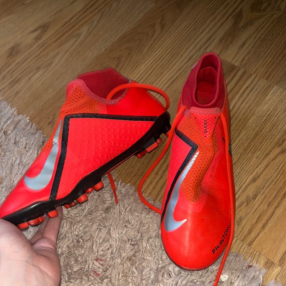 nike phantom soccer cleats